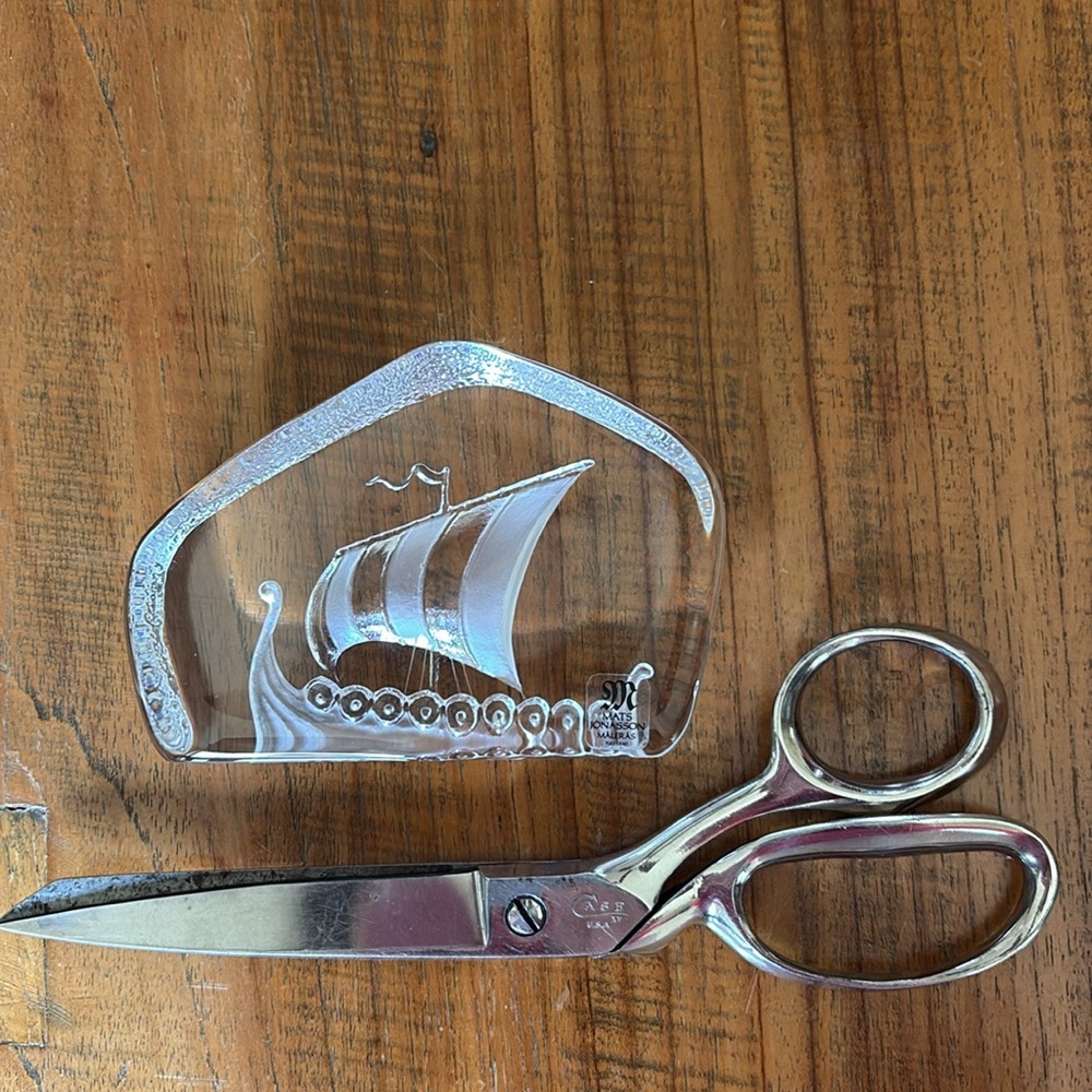 Mats Jonasson Viking Ship Crystal Art Paperweight - Picture 5 of 6